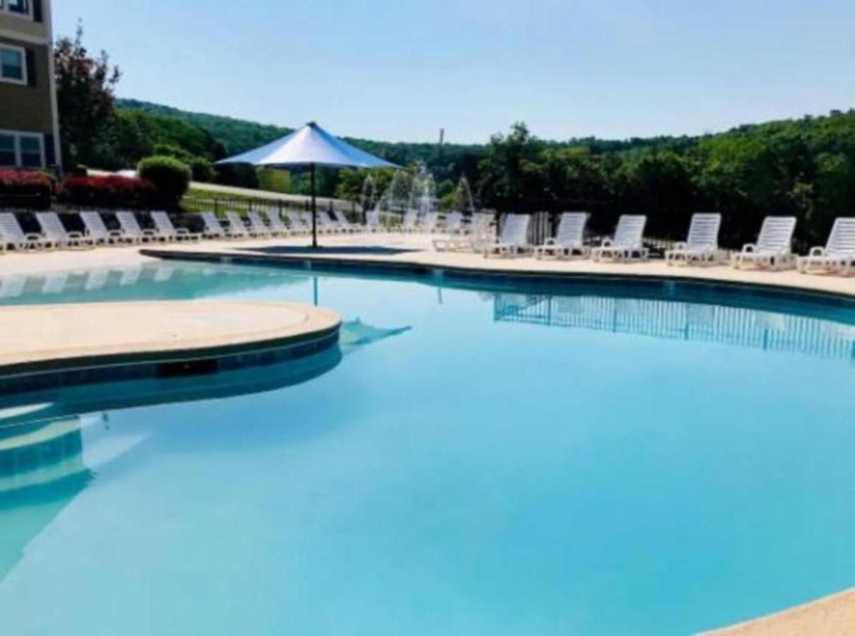 Premier Retreat With Hot Tub, Theater & Pool Table Villa Hollister Eksteriør billede