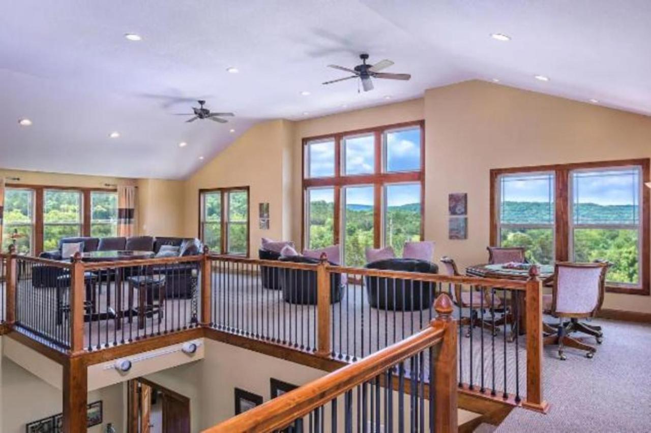 Premier Retreat With Hot Tub, Theater & Pool Table Villa Hollister Eksteriør billede