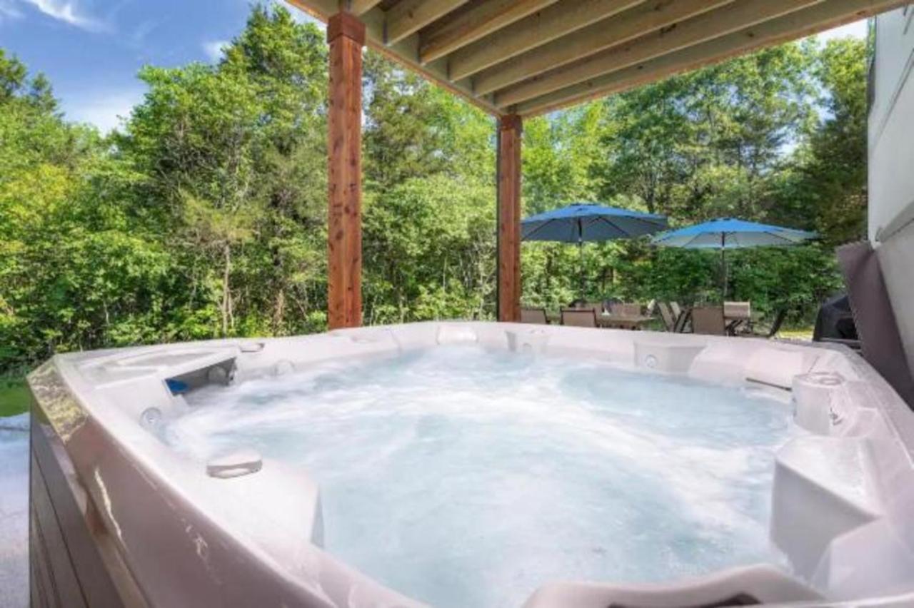 Premier Retreat With Hot Tub, Theater & Pool Table Villa Hollister Eksteriør billede