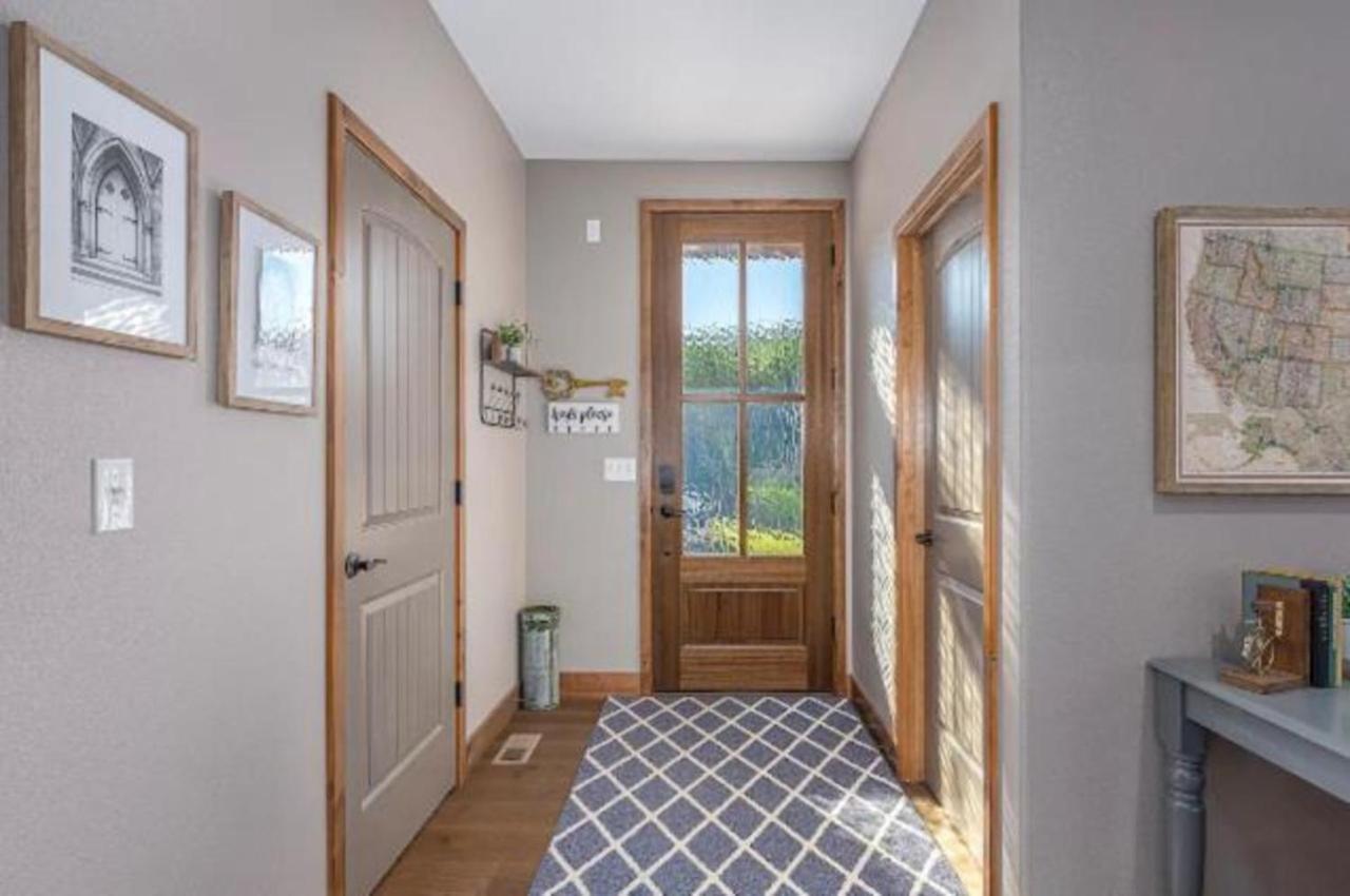 Premier Retreat With Hot Tub, Theater & Pool Table Villa Hollister Eksteriør billede